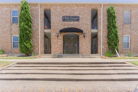 Photo of 600 19th Street #7, Galveston, TX 77550 (MLS # 8875778)