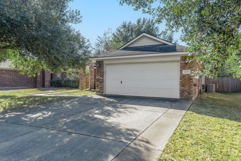 Photo of 32015 Sue Lane, Pinehurst, TX 77362 (MLS # 23036885) Photo of 32015 Sue Lane, Pinehurst, TX 77362 (MLS # 23036885)