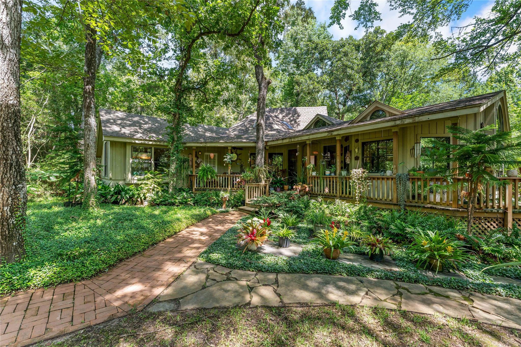 7818 Red Bay Circle