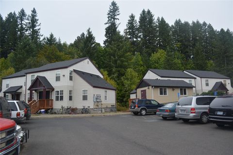 Photo of 600 California Ave, Other, OR 97064 (MLS # 47645726)