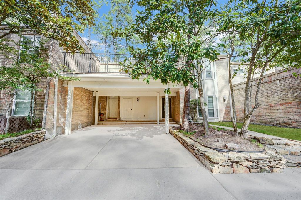 Photo of 201 Vanderpool Lane #31, Houston, TX 77024 (MLS # 74702283)