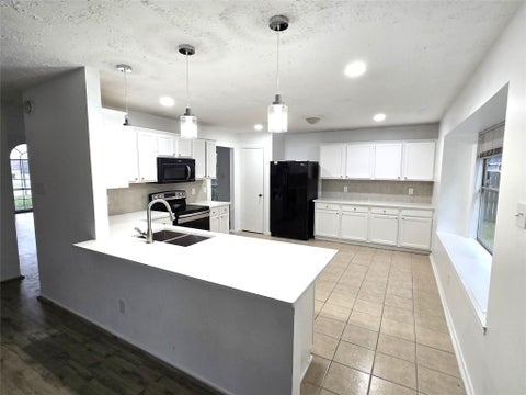 Photo of 14403 Lazy Willow Court, Missouri City, TX 77489 (MLS # 93212439)