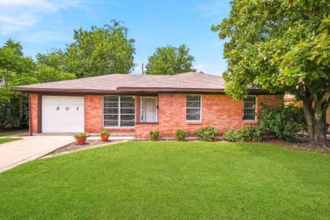 Photo of 807 E 43rd Street, Houston, TX 77022 (MLS # 66957621)