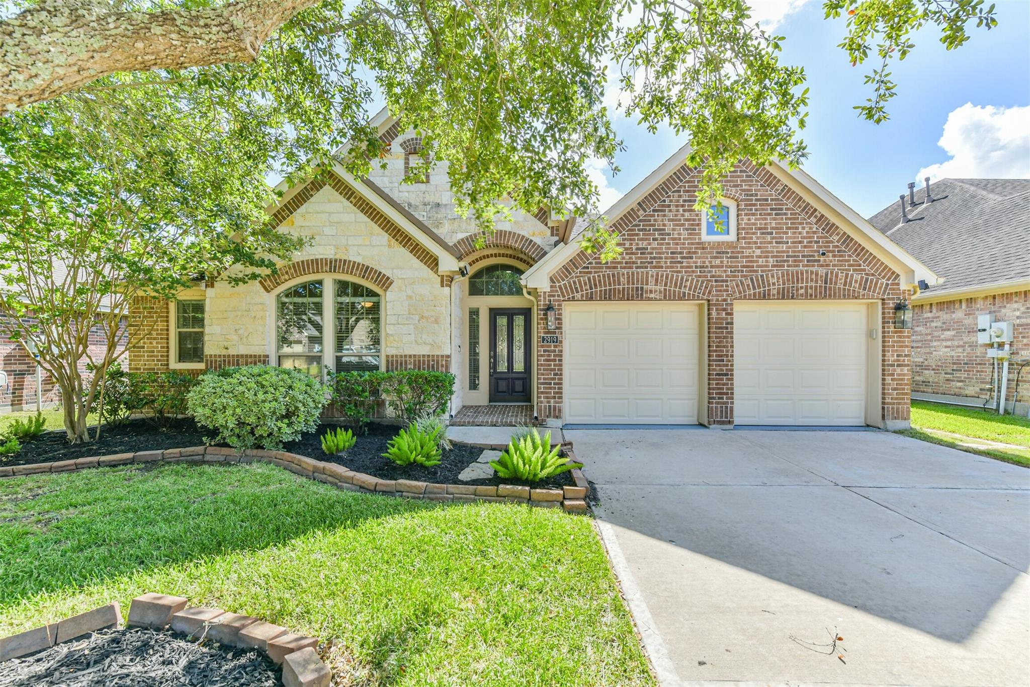 2919 Silhouette Bay Drive