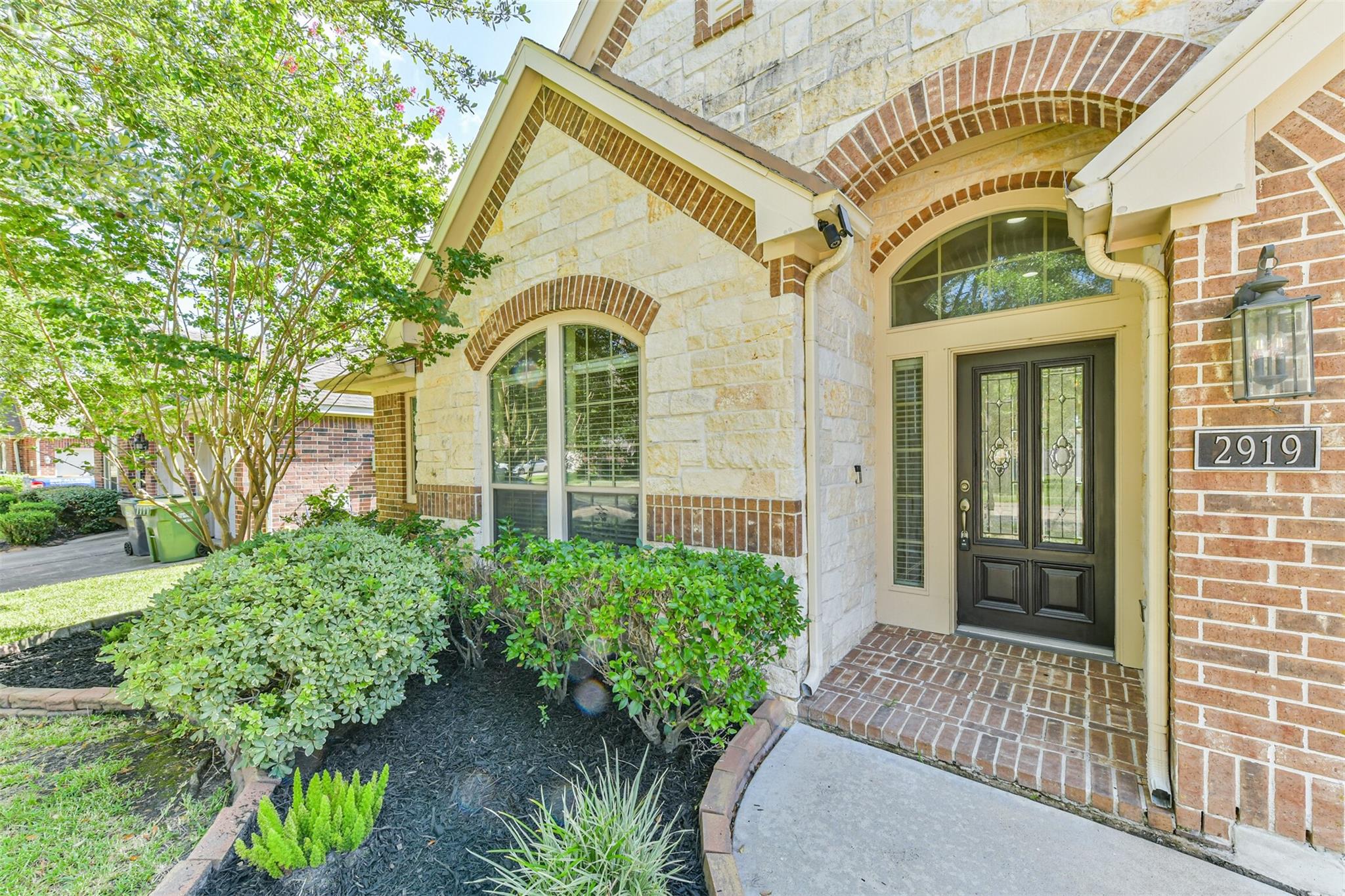 2919 Silhouette Bay Drive