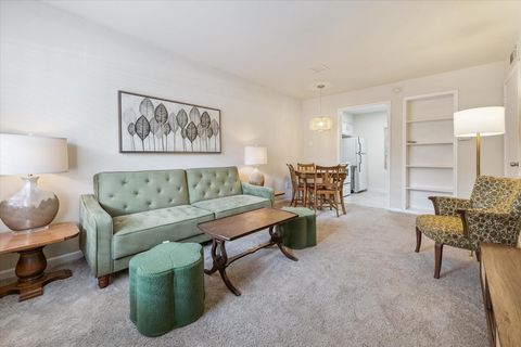 Photo of 855 Augusta Drive #27, Houston, TX 77057 (MLS # 87622823)