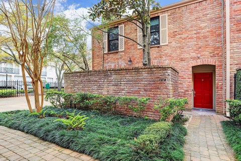 Photo of 2323 Bering Drive #9, Houston, TX 77057 (MLS # 22125897)