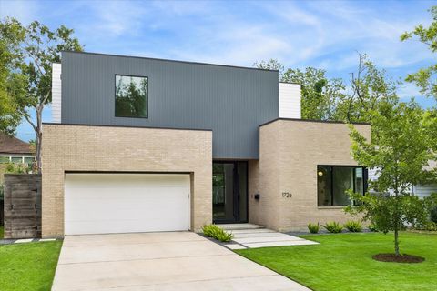 Photo of 1726 Viking Drive, Houston, TX 77018 (MLS # 79001814)