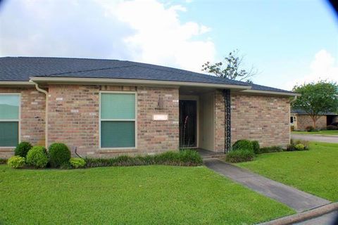 Photo of 5662 Longwood St St, Beaumont, TX 77707 (MLS # 84430937)