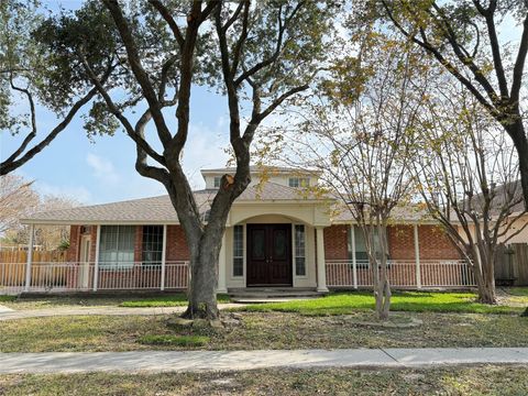 Photo of 11346 Old Telegraph Road, Houston, TX 77067 (MLS # 25060739)