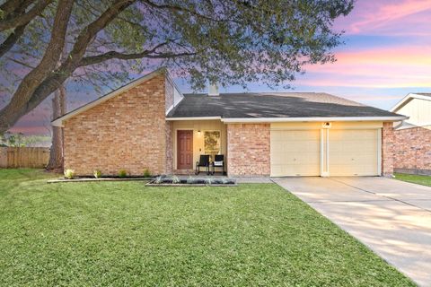 Photo of 19407 Southaven Drive, Houston, TX 77084 (MLS # 15896584)