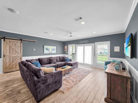 Tiny photo for 2946 Laguna Drive, Crystal Beach, TX 77650 (MLS # 94860979)