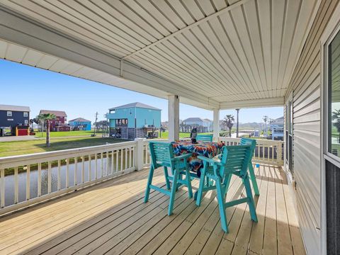 Tiny photo for 2946 Laguna Drive, Crystal Beach, TX 77650 (MLS # 94860979)