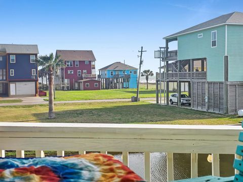 Tiny photo for 2946 Laguna Drive, Crystal Beach, TX 77650 (MLS # 94860979)