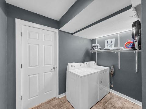 Tiny photo for 2946 Laguna Drive, Crystal Beach, TX 77650 (MLS # 94860979)