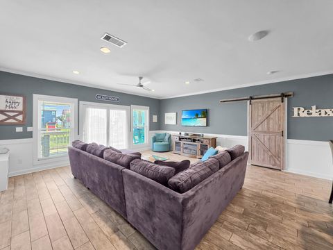 Tiny photo for 2946 Laguna Drive, Crystal Beach, TX 77650 (MLS # 94860979)