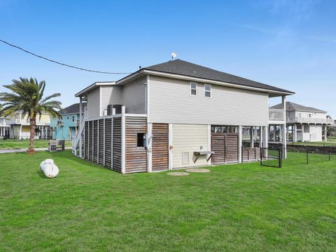 Tiny photo for 2946 Laguna Drive, Crystal Beach, TX 77650 (MLS # 94860979)