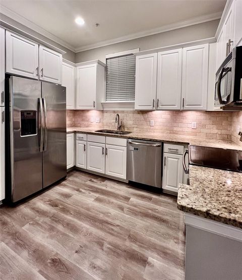 Photo of 5353 Memorial Drive #1010, Houston, TX 77007 (MLS # 11682987)