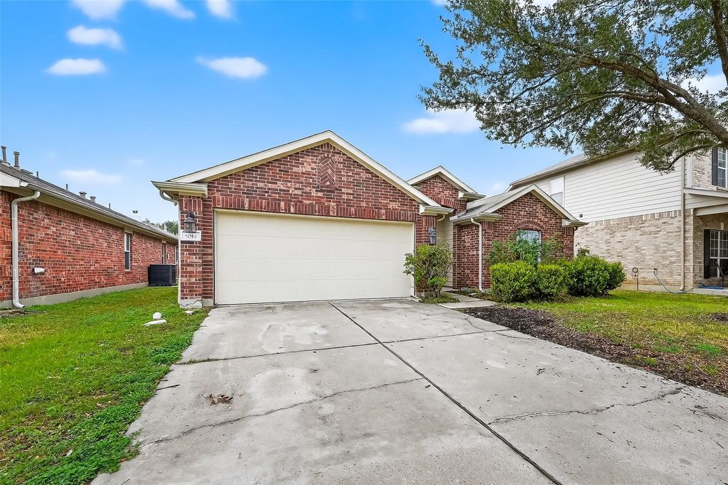 Photo of 5014 Creekbridge Court, Spring, TX 77379 (MLS # 17125040)