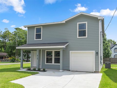 312 N Orange Street Sweeny TX 77480