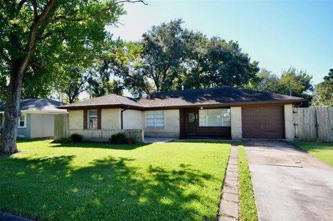Photo of 6229 Tanager Street, Houston, TX 77074 (MLS # 30008393)