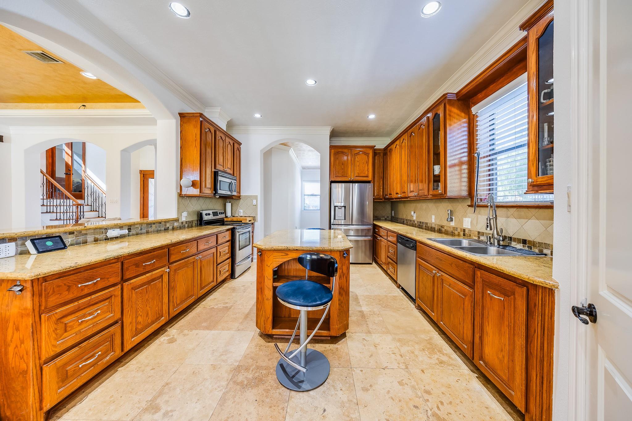 8606 Argentina Street