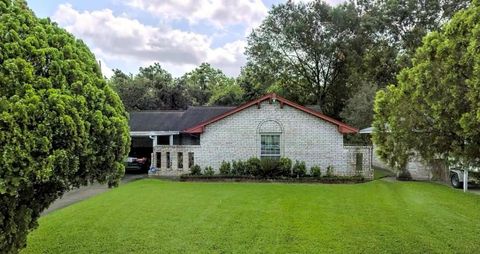 Photo of 10618 Wolbrook Street, Houston, TX 77016 (MLS # 16469251)