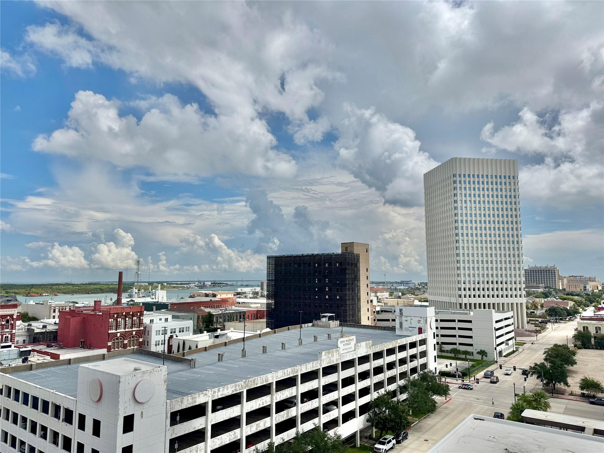 2201 Market Street 902