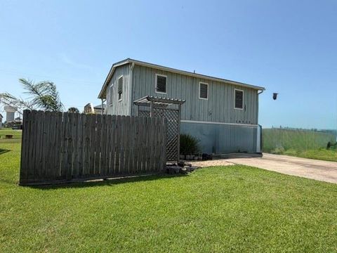 Photo of 16535 Jamaica Inn Road, Jamaica Beach, TX 77554 (MLS # 36820238)