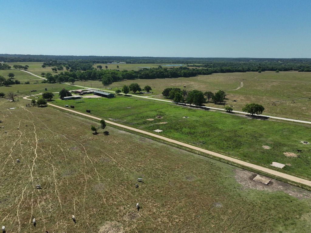 Photo of 7 Cr 305 Road, Navasota, TX 77868 (MLS # 959295)