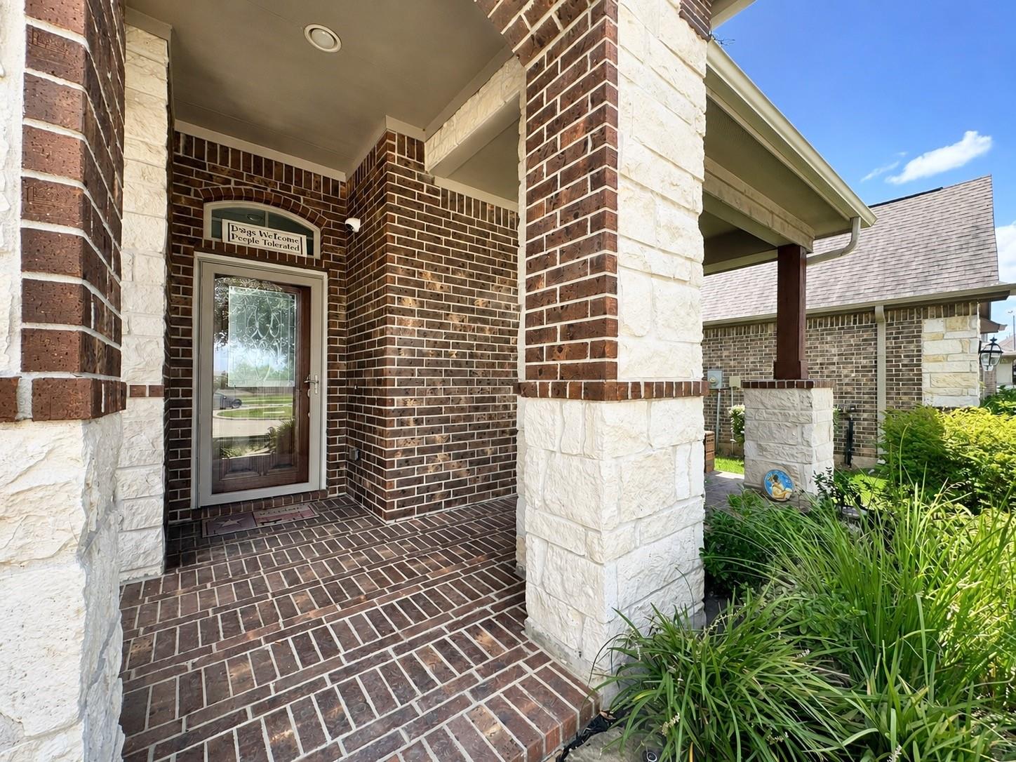 6210 Crested Wood Court