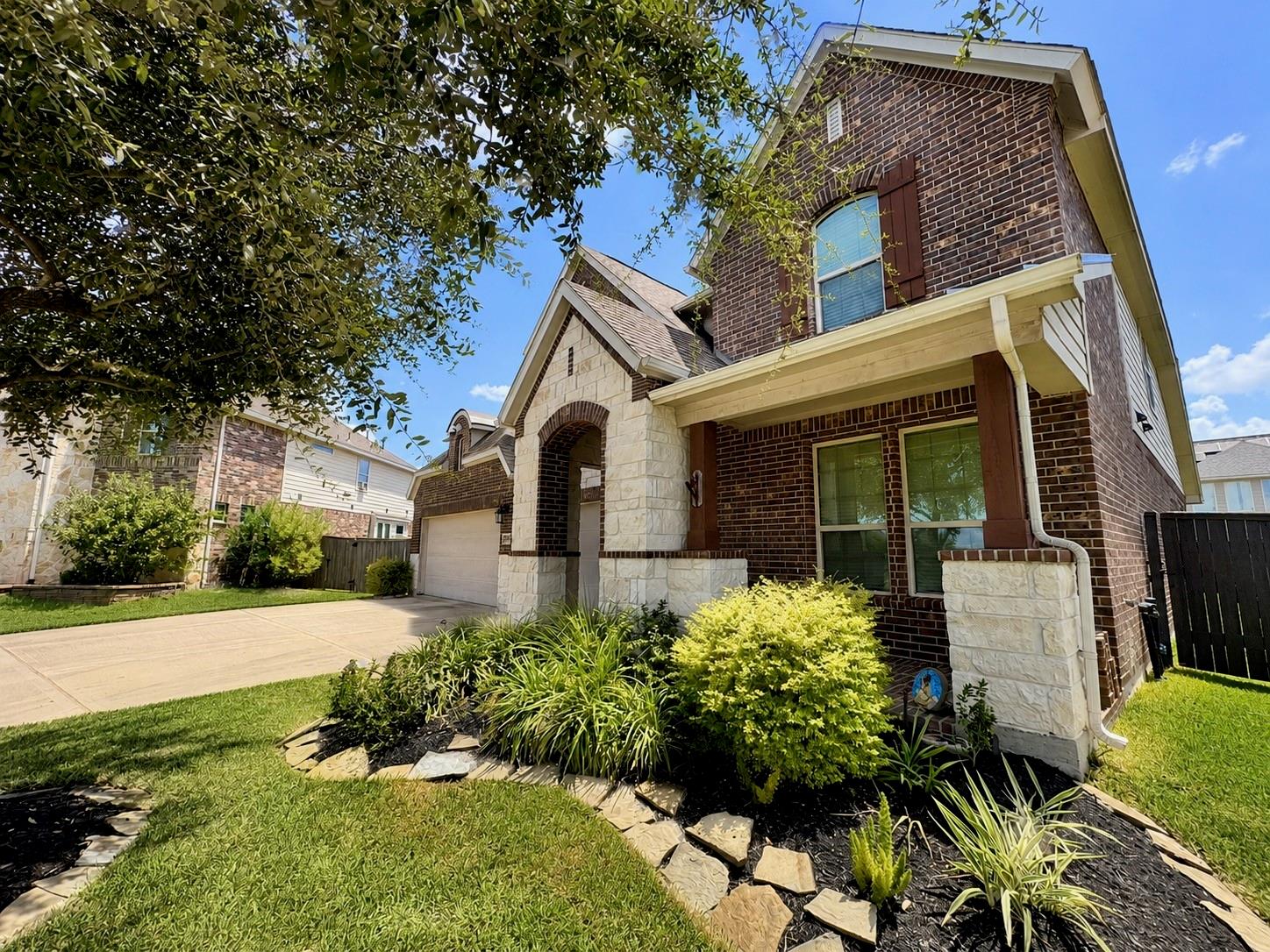 6210 Crested Wood Court