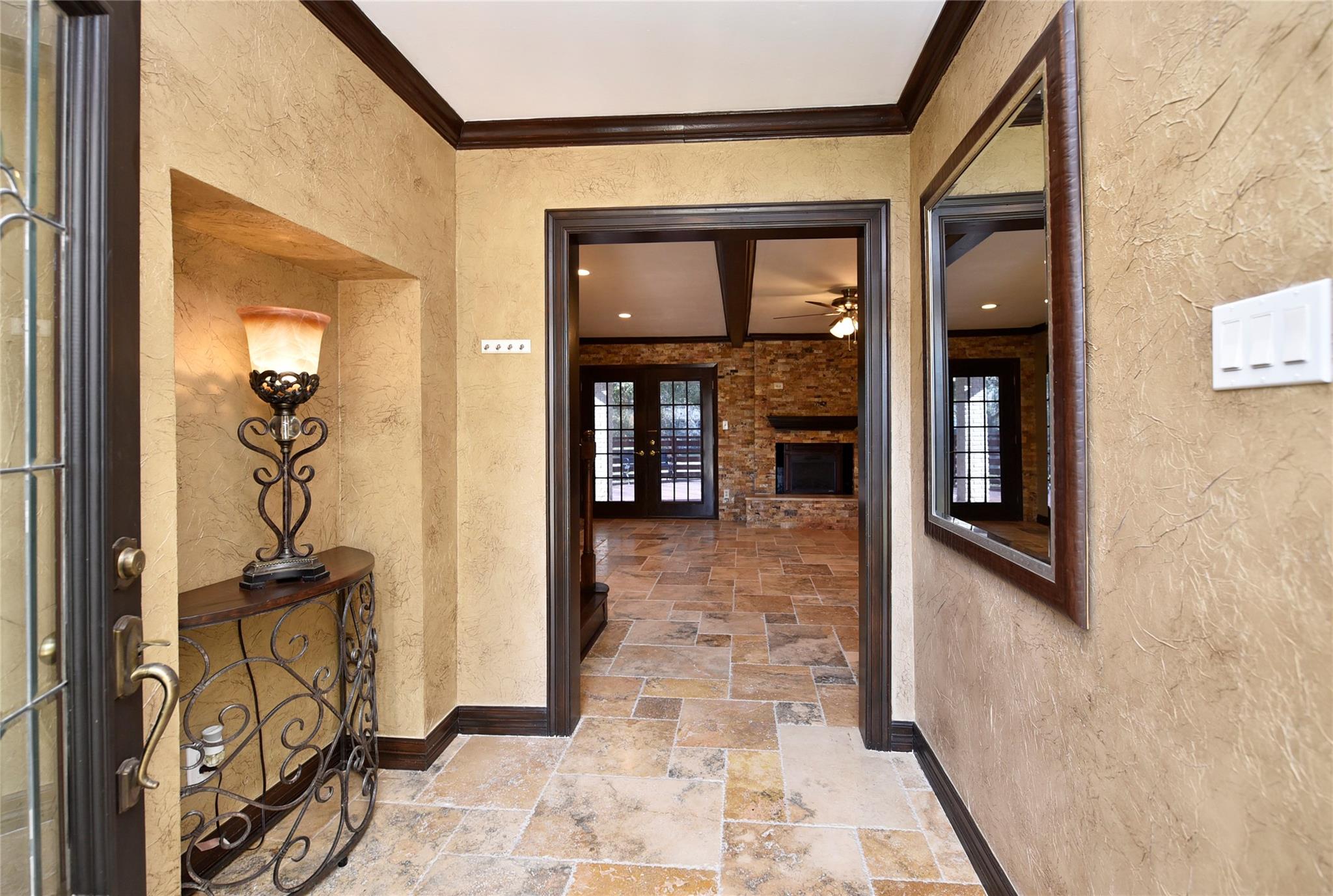 2802 S Doral Drive