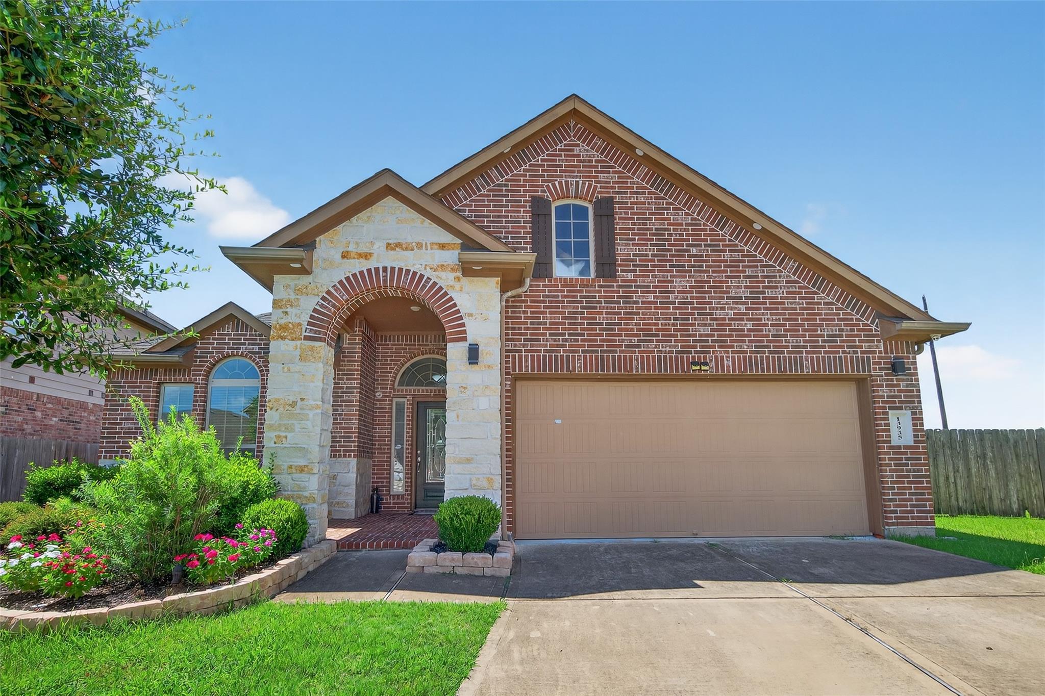 13935 Manobrook Court