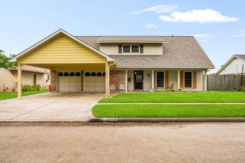 Photo of 1305 Mcdonald Street, Deer Park, TX 77536 (MLS # 12596758)