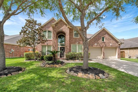 Photo of 13607 Evening Wind Drive, Pearland, TX 77584 (MLS # 40683759)