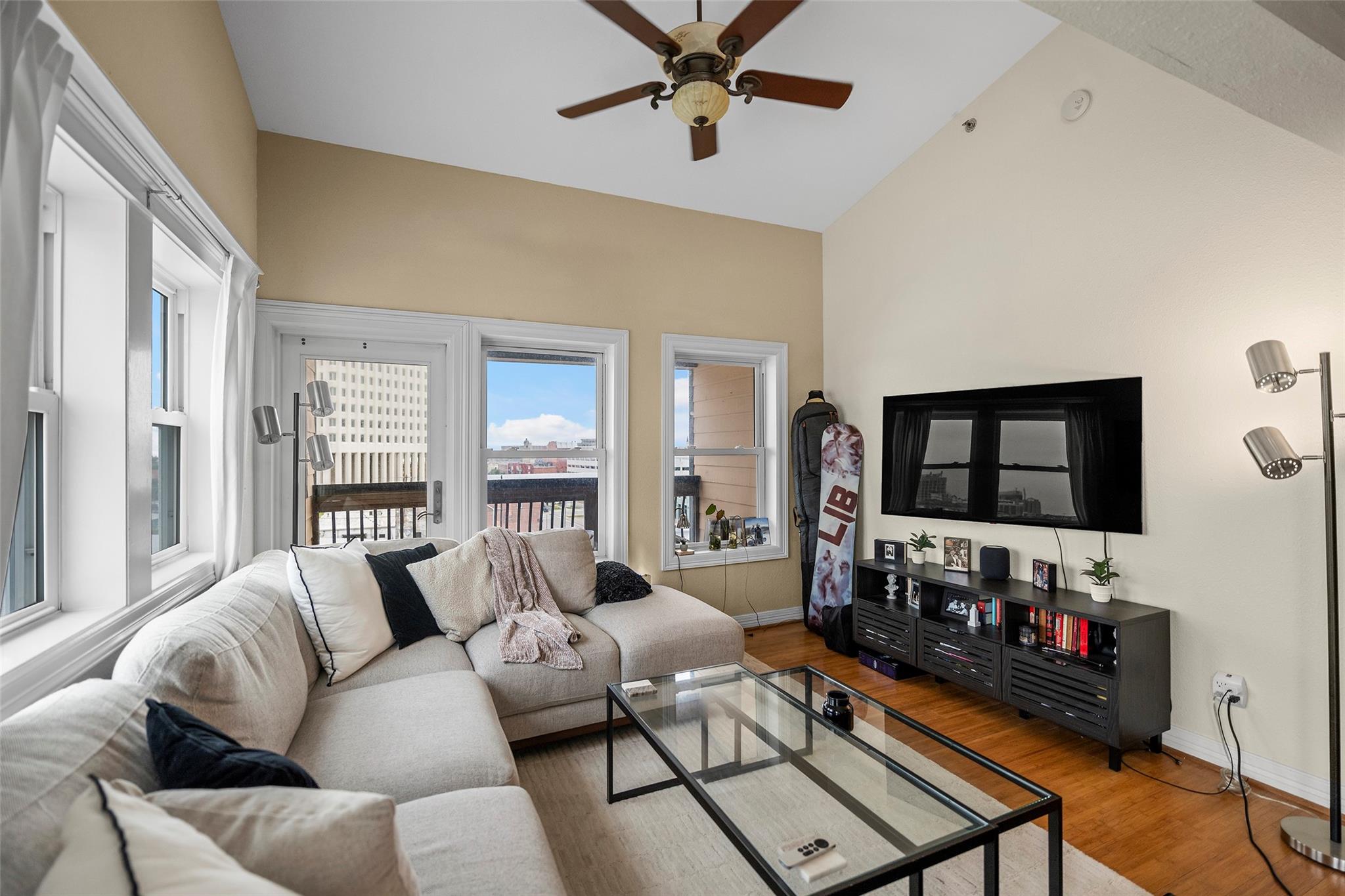 1927 Harborside Drive 405