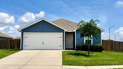 Photo of 8402 Dusty Ridge Road, Baytown, TX 77523 (MLS # 83611660)