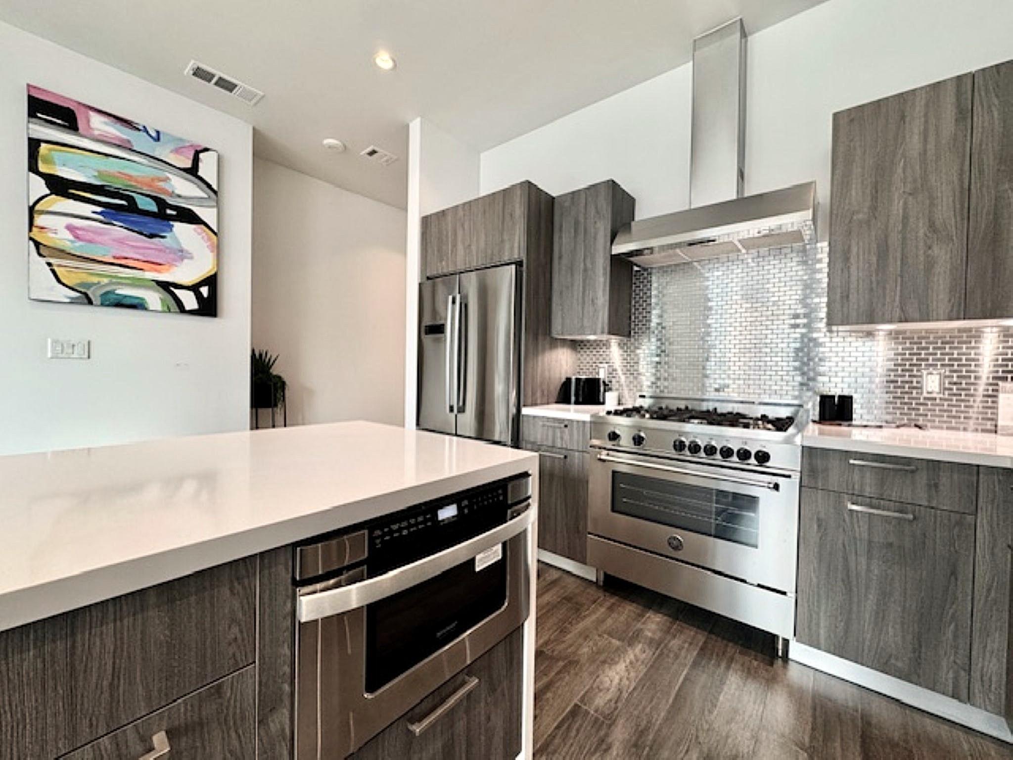 1211 Caroline Street 1106