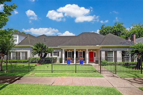 Photo of 4401 Roseland Street, Houston, TX 77006 (MLS # 77482013)