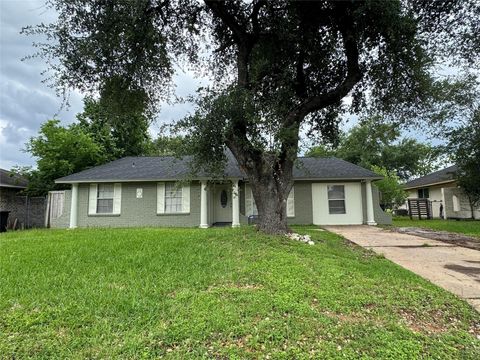 Photo of 1443 Willow Rock Road, Houston, TX 77088 (MLS # 60071911)