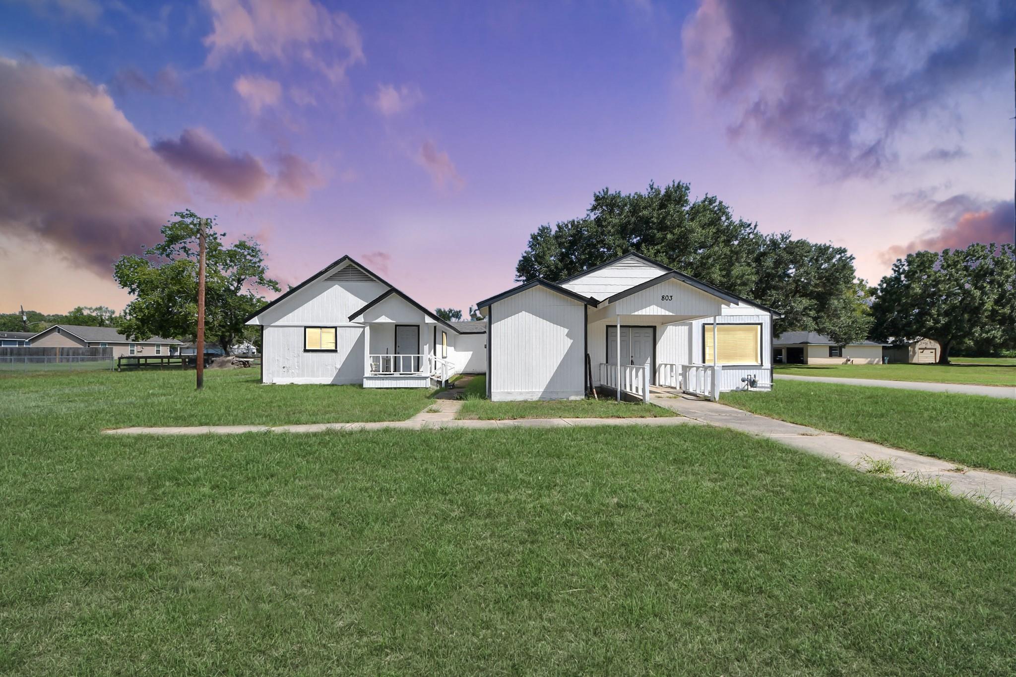 803 Live Oak Street