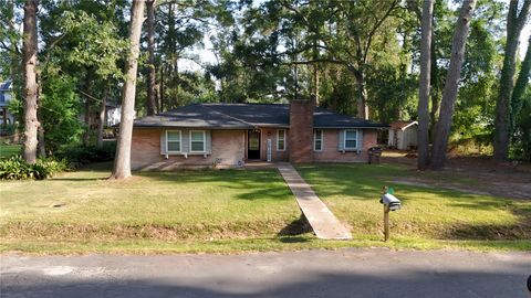 Photo of 4810 Park Avenue, Dickinson, TX 77539 (MLS # 96578930)