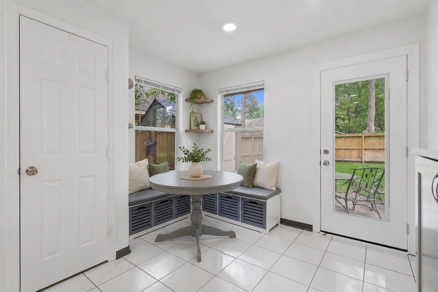 97 N Hollylaurel Circle