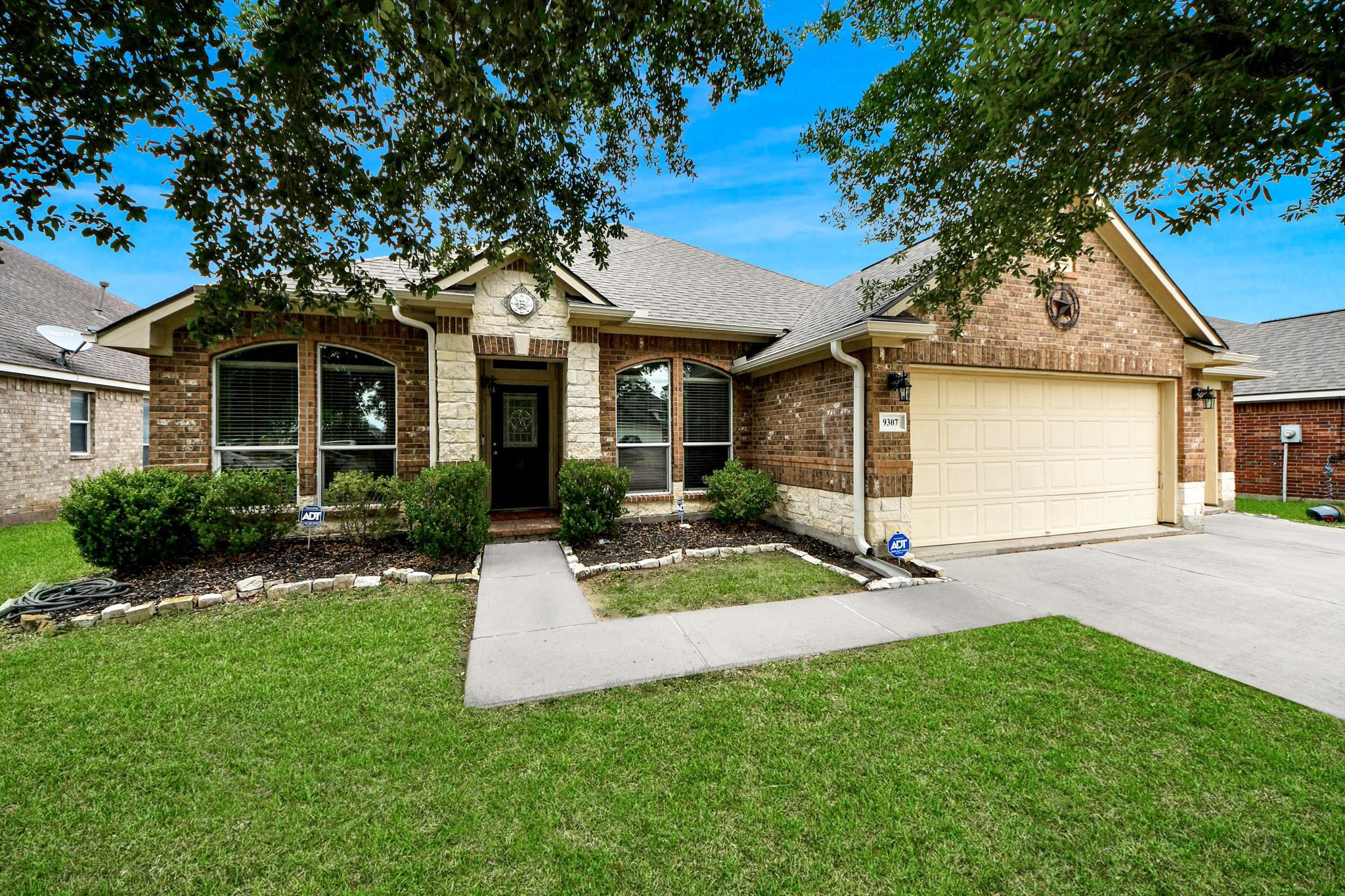 9307 Russeff Field Lane