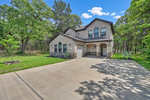 Homes For Sale - 305 Pinehurst Dr Drive<br/> Colorado County, New Ulm, TX 78950