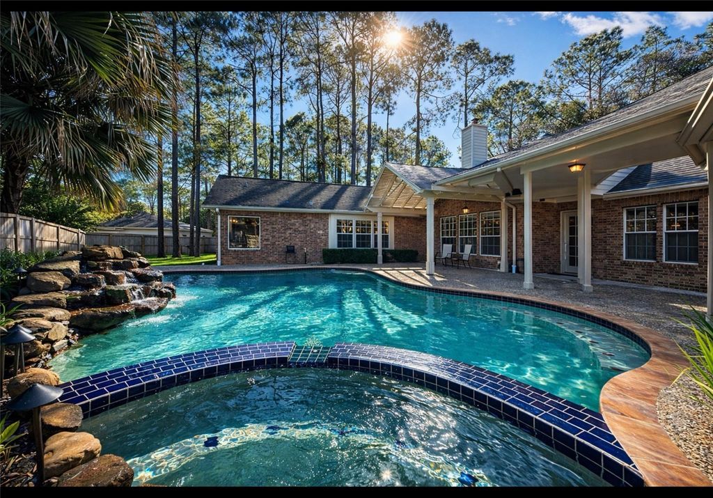 Photo of 3811 W Pine Brook Way, Houston, TX 77059 (MLS # 29251003)