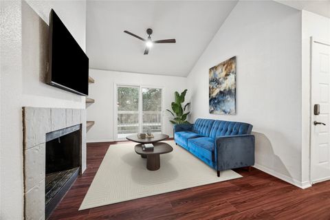 Photo of 1880 White Oak Drive #134, Houston, TX 77009 (MLS # 69189191)