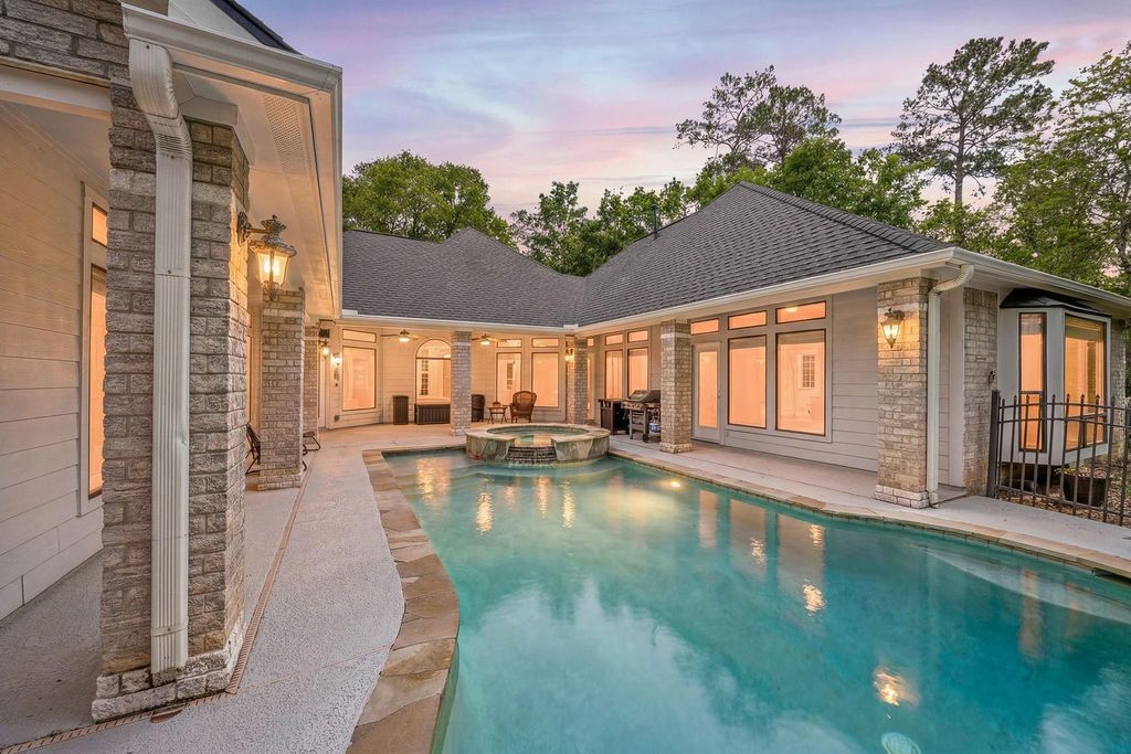 Photo of 11956 White Oak Crossing Xing, Conroe, TX 77385 (MLS # 97193673)