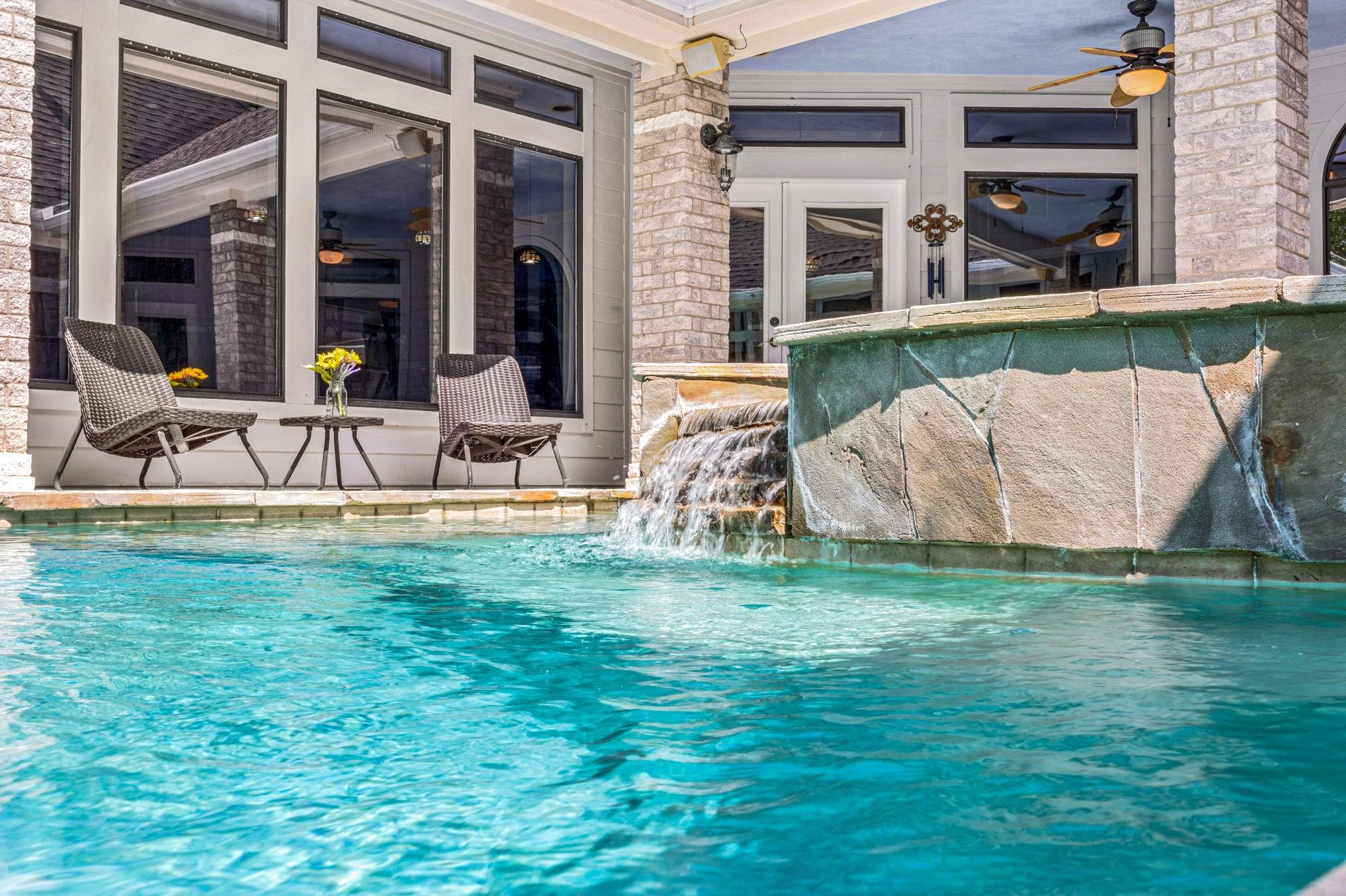 11956 White Oak Crossing